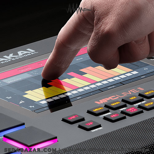 akaipro-mpc-live-ii-05